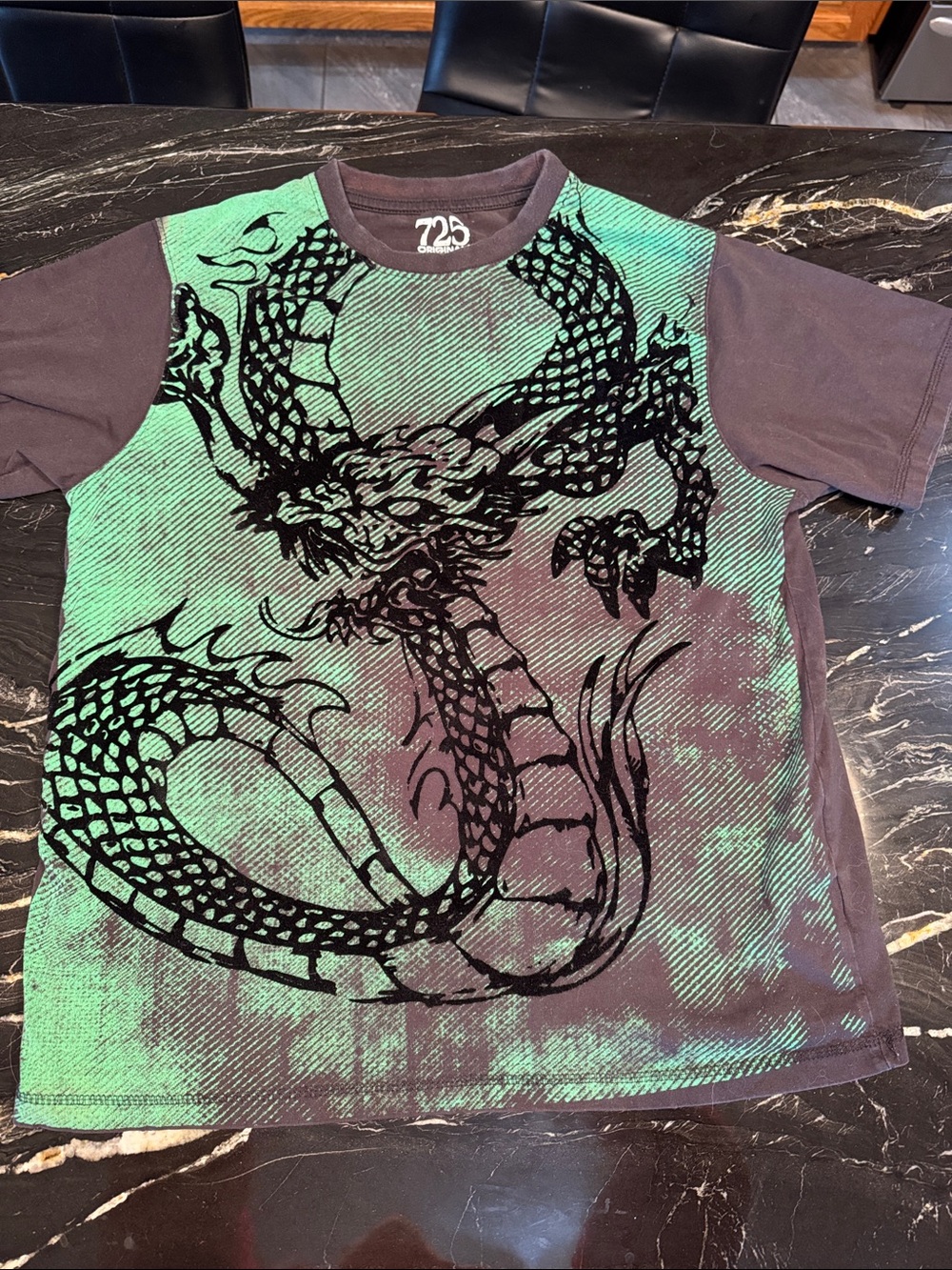 725 Originals Black velvet Dragon Graphic Tee